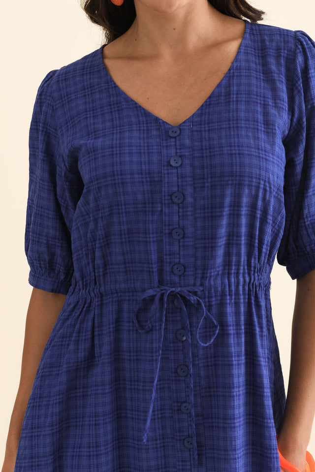 alt text|model:Brontie image 5