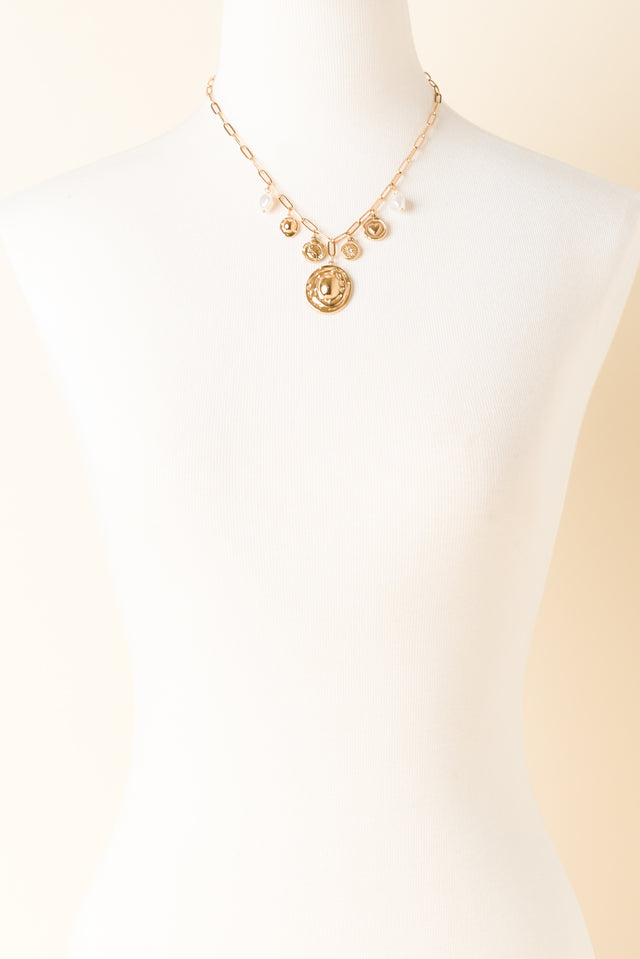 Yari Gold Necklace Necklace image 2