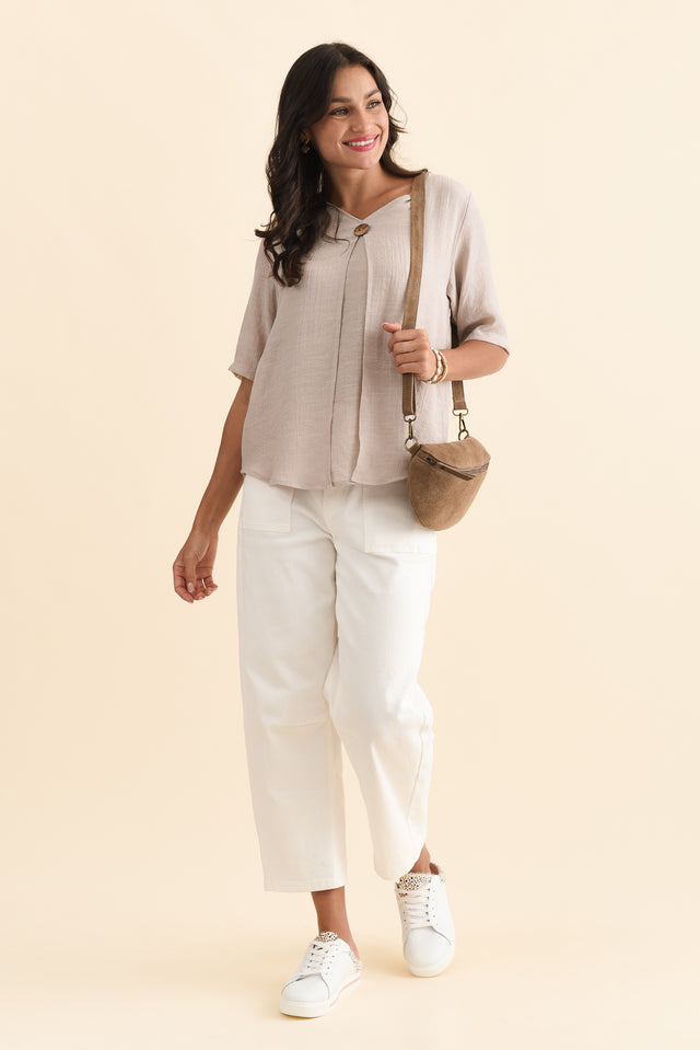 alt text|model:Brontie image 4