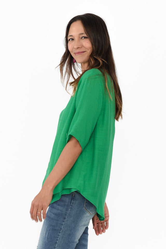 alt text|model:Cara image 5