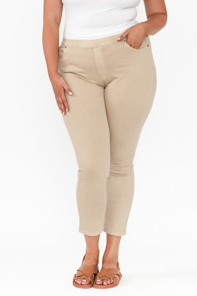 plus-size,curve-bottoms,plus-size-pants,plus-size-jeans,alt text|model:Shandre