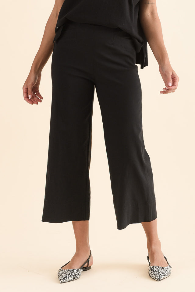 Zaro Black Wide Leg Pants,Front,Brunette model,alt text|model:Brontie