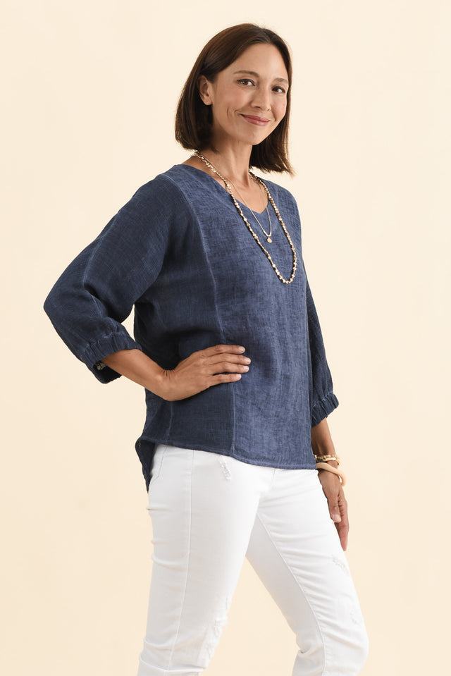 Ziola Blue Linen Cotton Top,Brunette model,alt text|model:Cara image 4