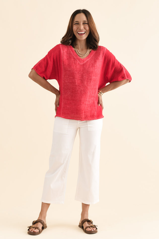 Ziola Red Linen Cotton Top,Full Body,Brunette model,alt text|model:Cara