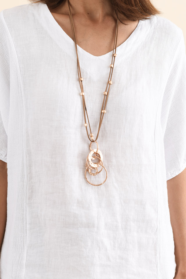 Ziola White Linen Cotton Top,Detail,Brunette model,alt text|model:Cara image 6