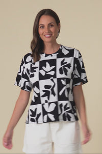 Splice Black Leaf Cotton Tee,Video