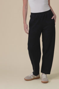 Souffle-Touch Charcoal Barrel Sweatpants,Video