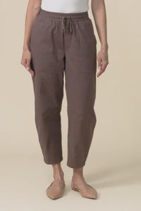 Andy Chocolate Cotton Cropped Barrel Pants,Video