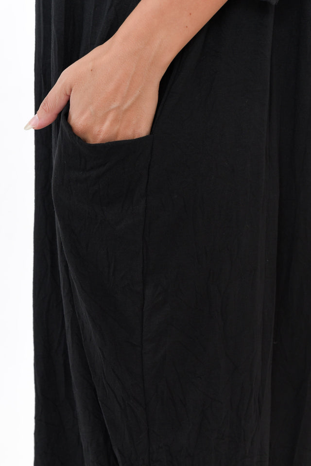 Travel Black Crinkle Cotton Sleeved Maxi Dress